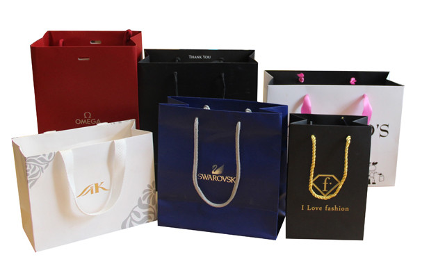 Custom logo printed luxury paper shopping bag, logo printed paper bag